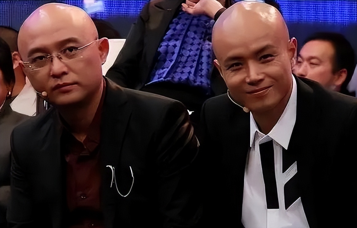 48岁主持人乐嘉现状：移居美国住豪宅、开豪车，过着奢侈的生活！