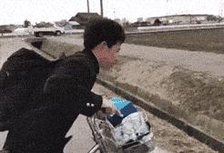 乐事和品客的薯片哪个好,乐事薯片成功的原因