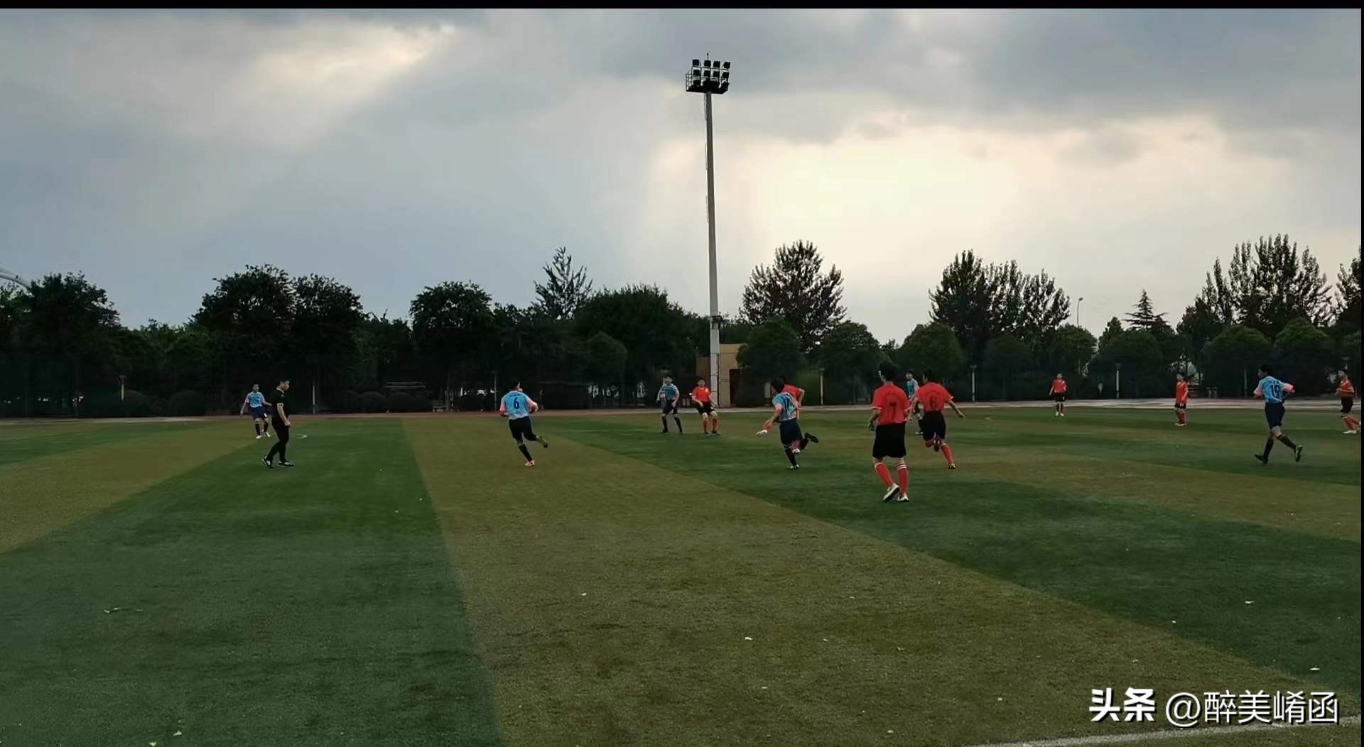 陕州区张湾乡中足球队参加三门峡市“市长杯”青少年校园足球赛