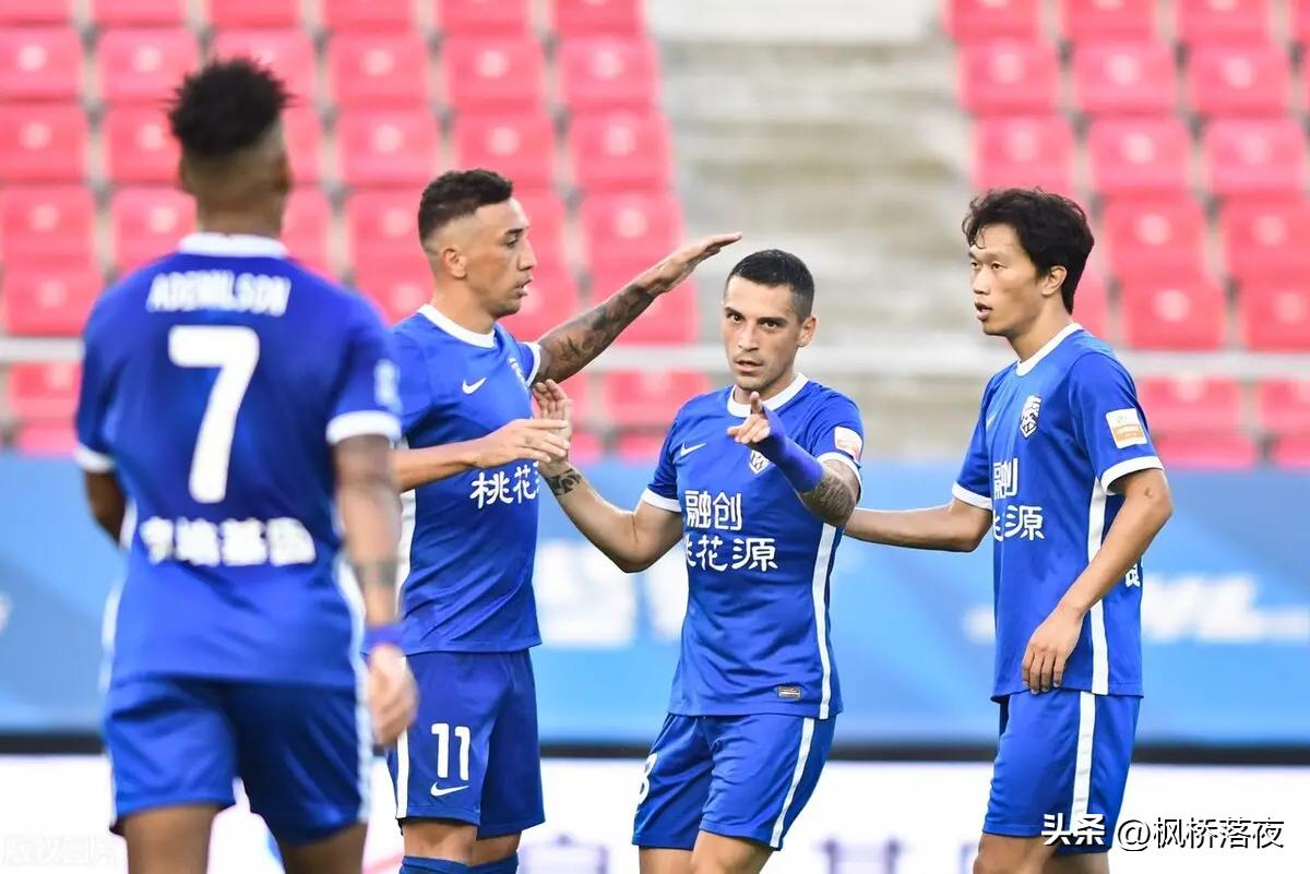 比武磊厉害的国足,中国男足2-1泰国武磊三次错失单刀