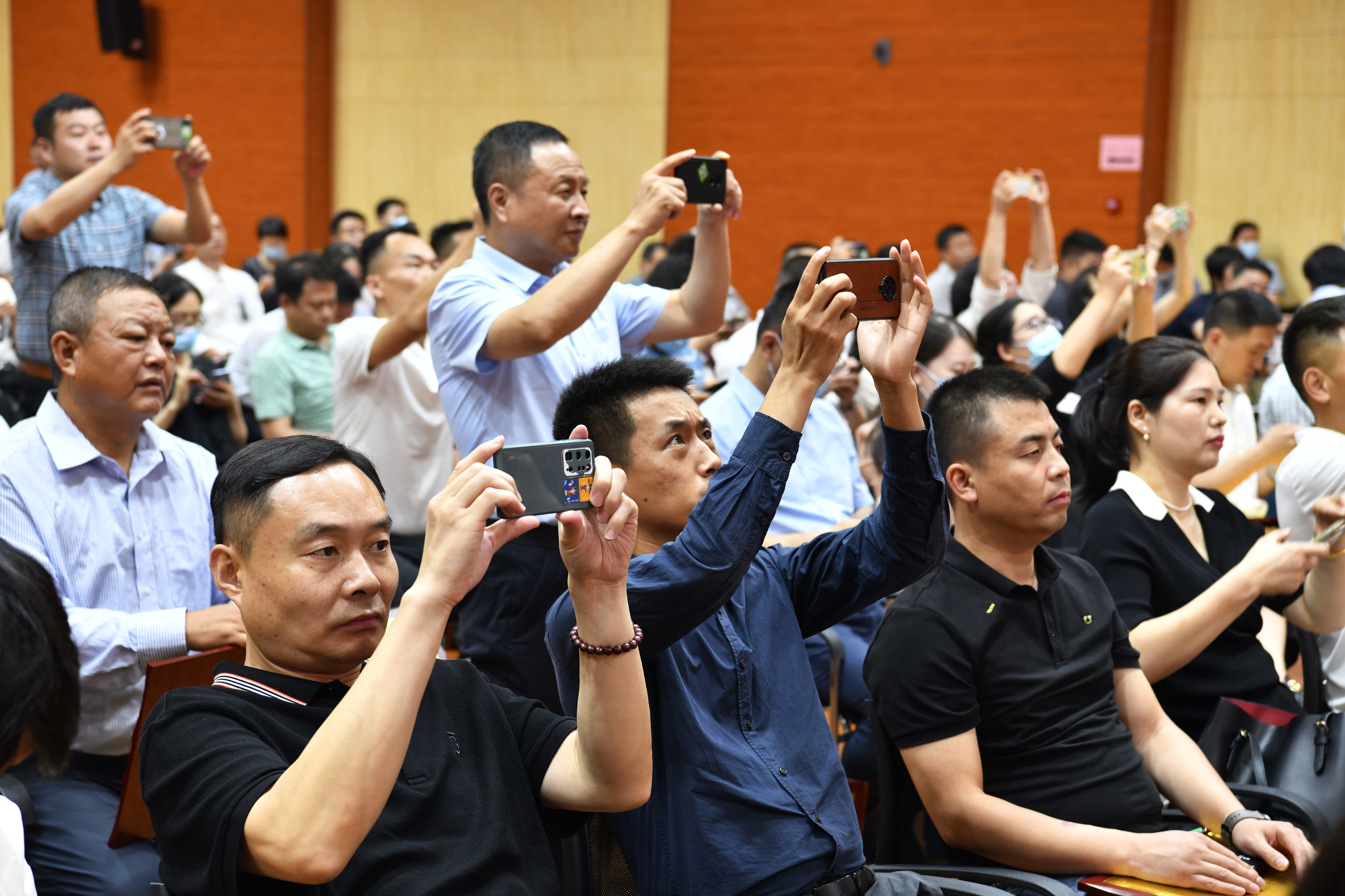 我市着力构建社会化拥军大格局,社会化拥军取得新成效