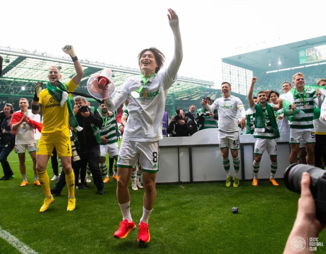 亚洲一哥十场造十四球,拿过欧冠的日本球员