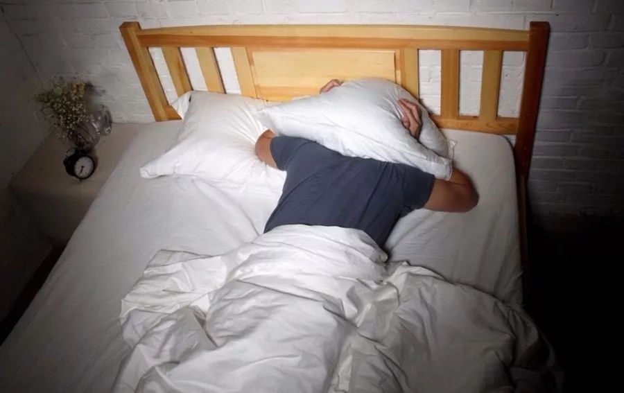 乳胶的枕头到底值不值得买,乳胶枕头真的好用吗