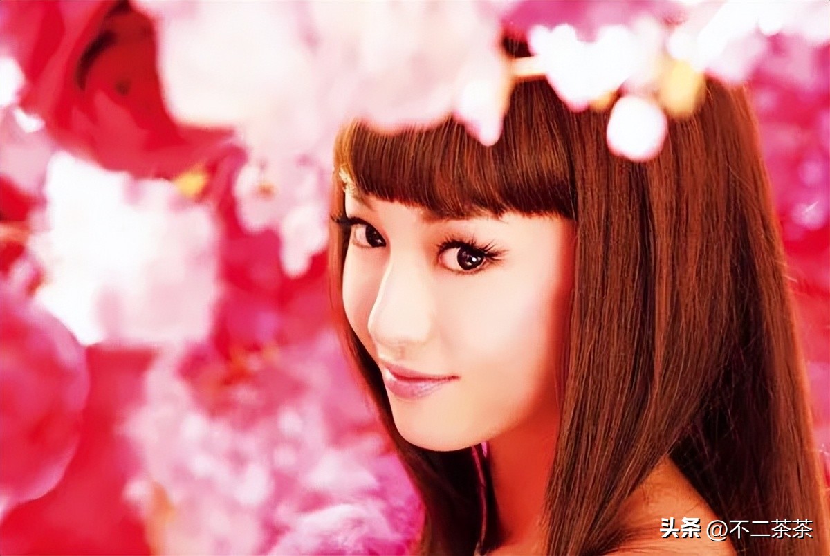 “恶之花”泽尻英龙华：天选之女沦为阶下囚