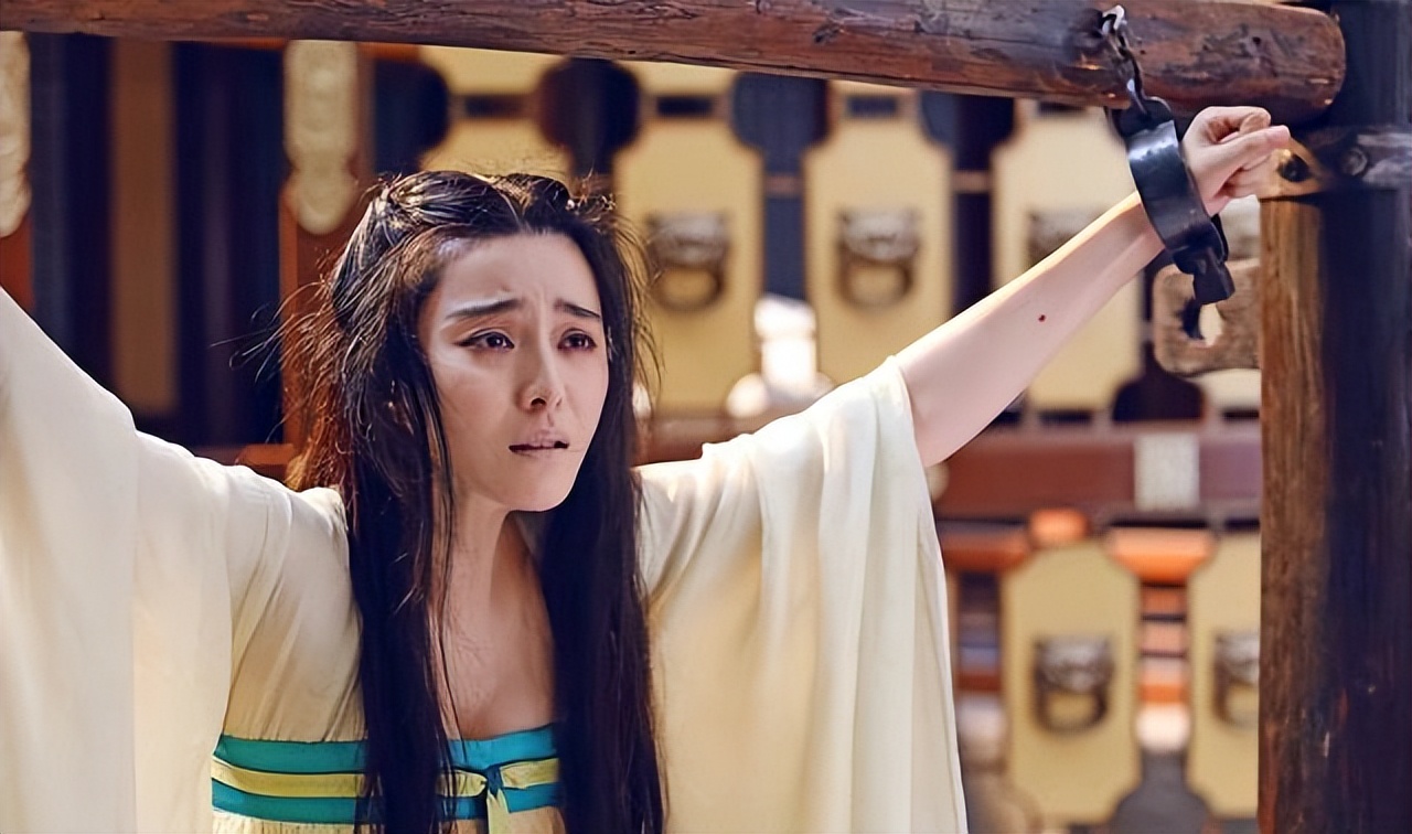 揭秘古代“女太监”，净身手段残忍至极，比男太监要可怜一万倍