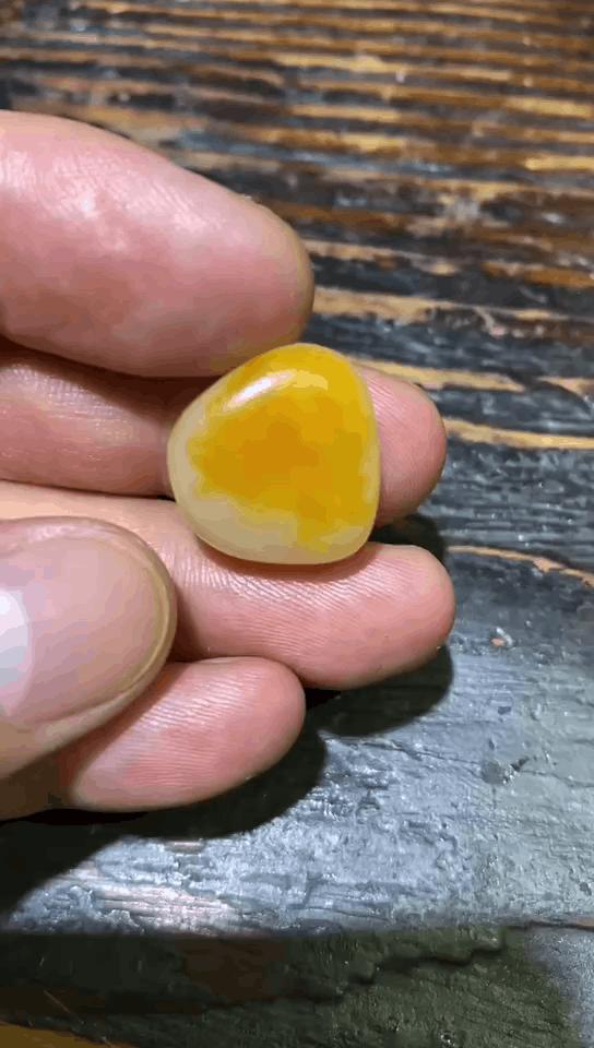 一条籽料圆珠手串价格,真的和田籽料手串值多少钱