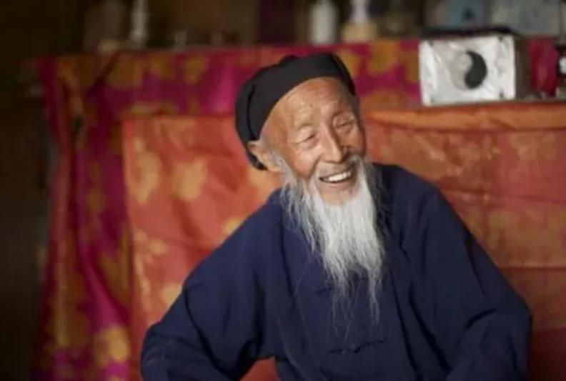 上万人“隐居”终南山，真的是远离世俗？当地村民却直摇头