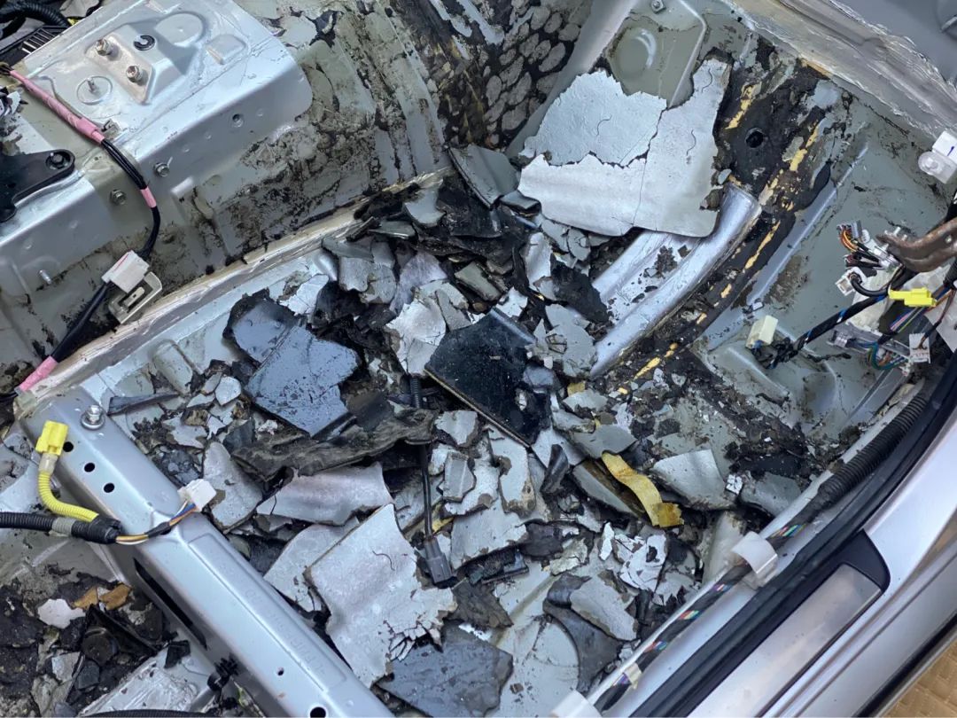 4代老皇冠翻新,翻新车十二代皇冠修复全过程