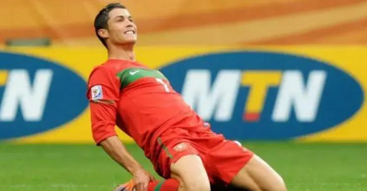 C罗,是英勇迟暮还是?让我们看看他的荣誉