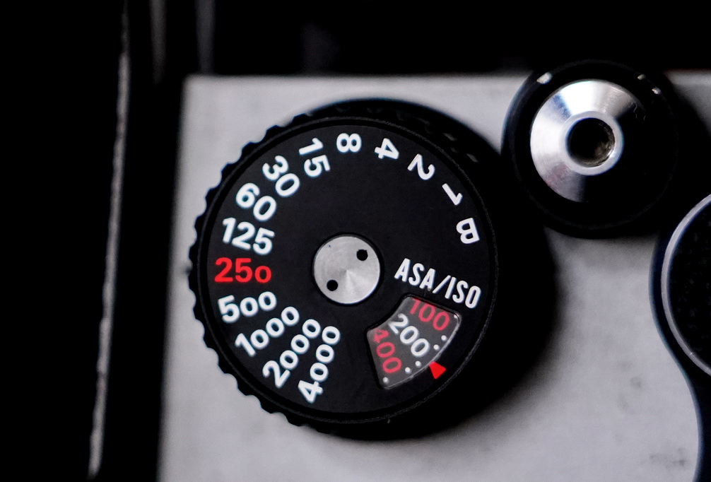 尼康fm2和fe2有什么区别,尼康fm和fm2选哪个