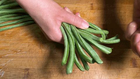 长豆角怎样做菜疙瘩好吃,长豆角怎么炒下饭