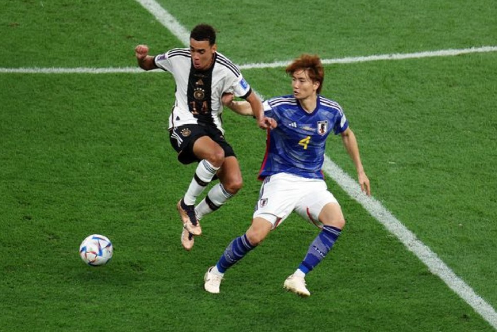 日本2比1逆转德国足球,日本男足4-1横扫老牌劲旅德国