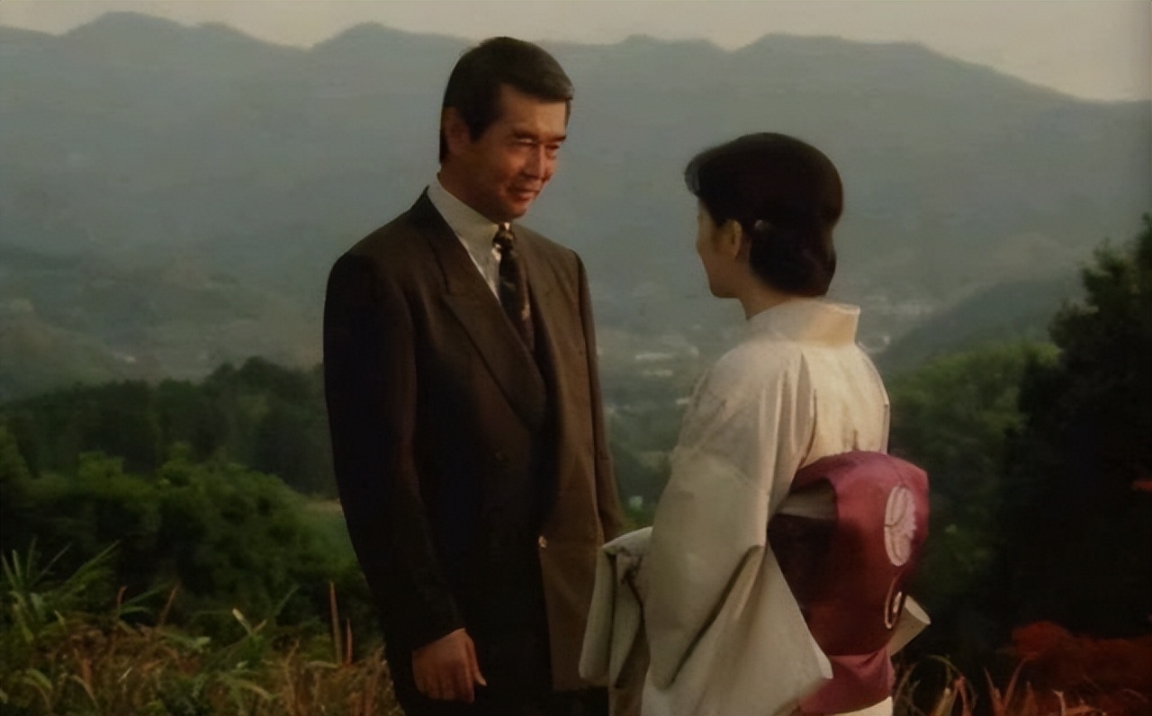 99岁日本尼姑，喝酒吃肉沉迷男色，国宝作家为什么称愧对中国人？