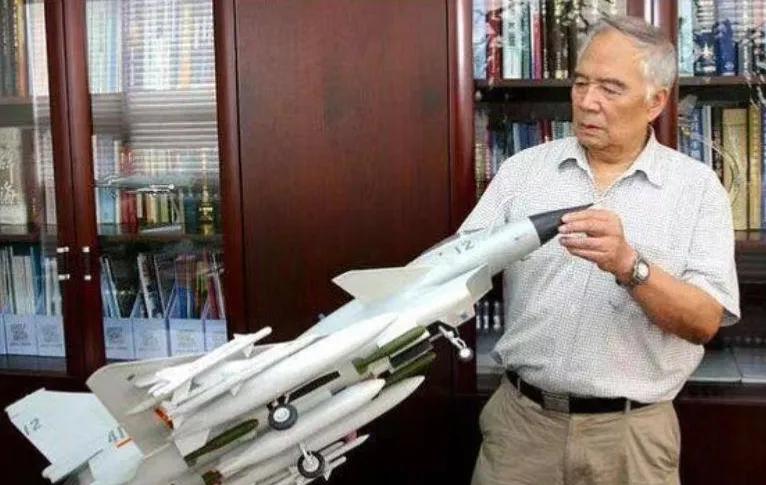 歼10用的是以色列技术吗,歼10是抄袭产品吗