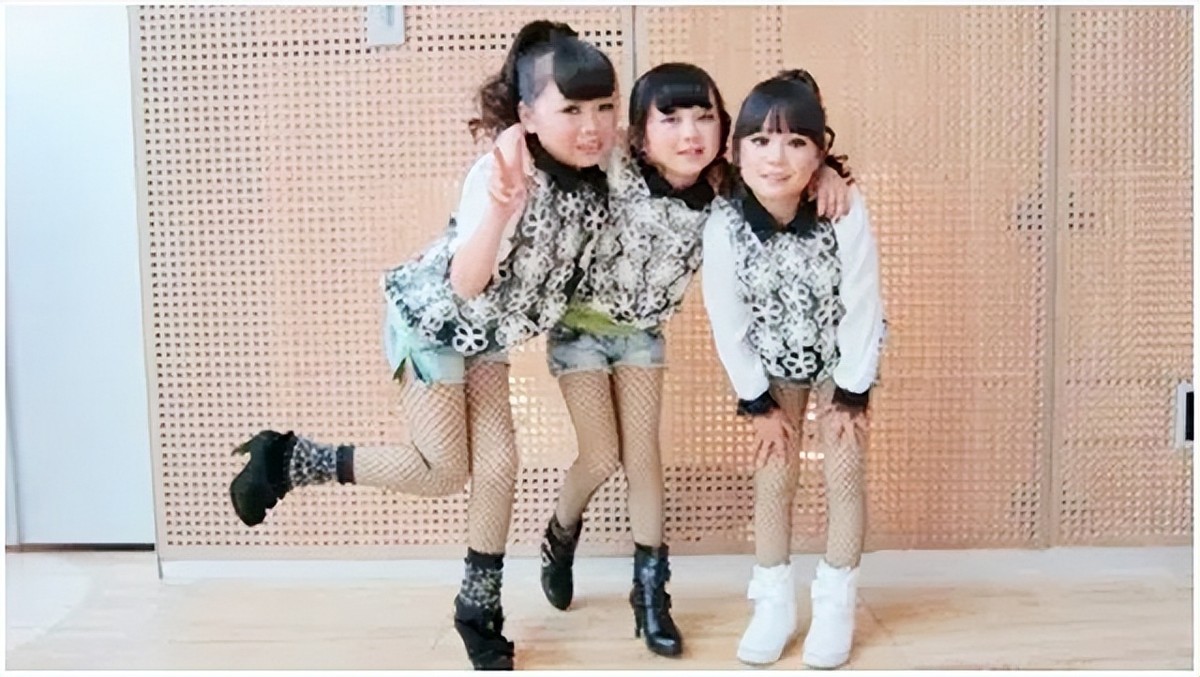 身高不足一米的女孩嫁给男孩,身高不到1米的女孩2016