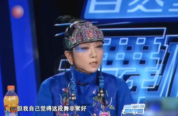 “明星针锋相对”：杨丽萍对金星当众拍桌，冯小刚让成龙下不来台