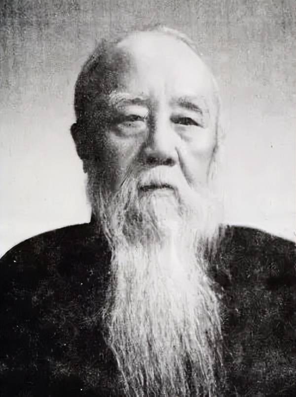 他写了100首诗,他用100首诗记录了几乎所有书法家