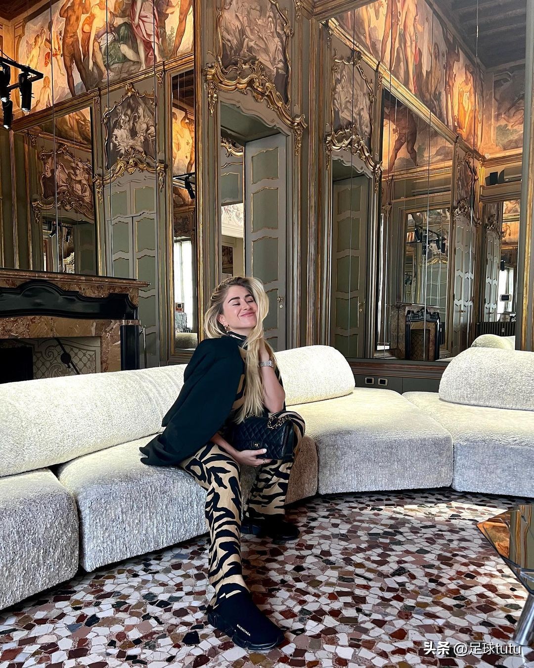 小学生才做选择下一句,小孩才做选择成年人全都要