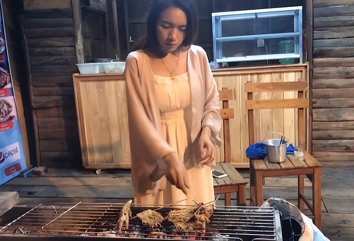 老挝妹子远嫁浙江7年回家,老挝姑娘远嫁中国后回娘家