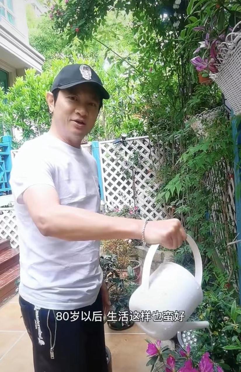 罗中旭眼睛受伤的照片,罗中旭视网膜