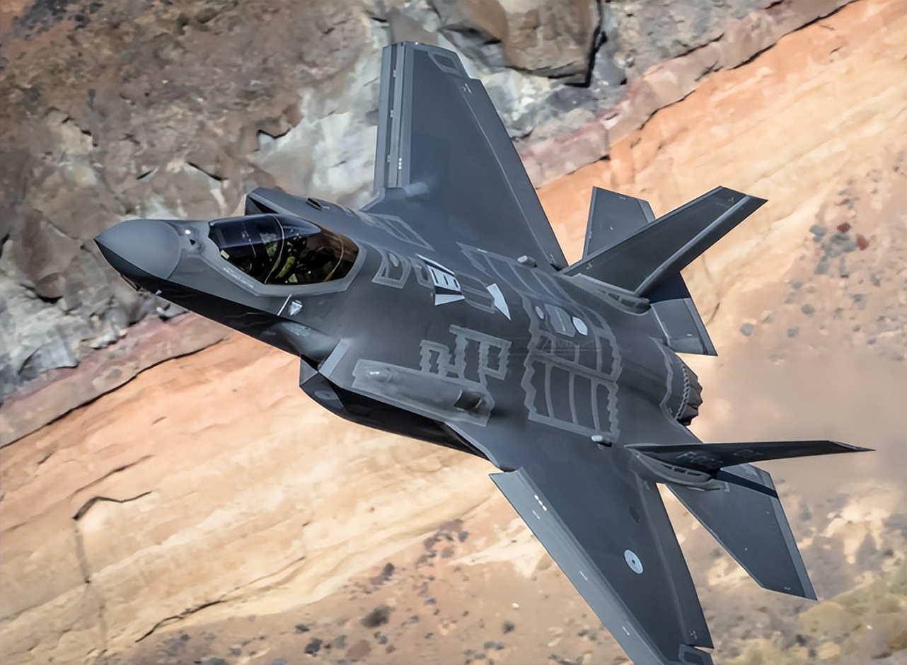 捷克订购24架美制F-35战机,f35产量最高的五代机