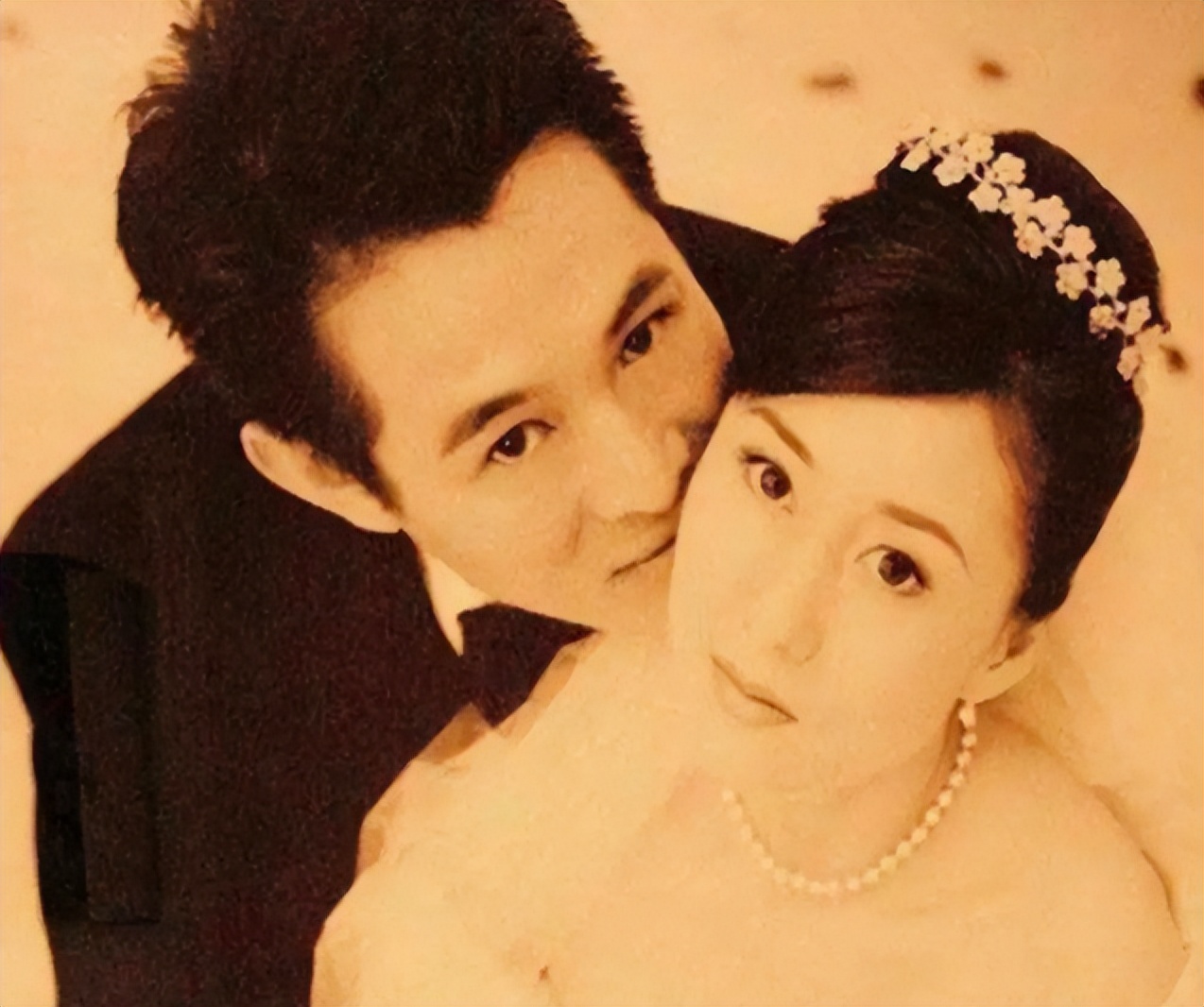 李连杰前妻离婚,李连杰前妻住10年地下室无人认识