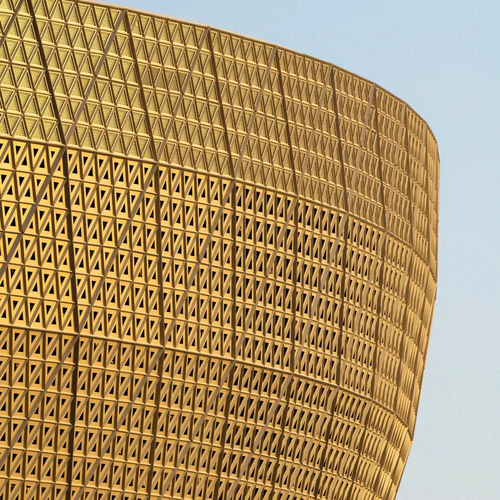 8座疯狂土豪的世界杯场馆，要在沙漠中开室外空调（一）