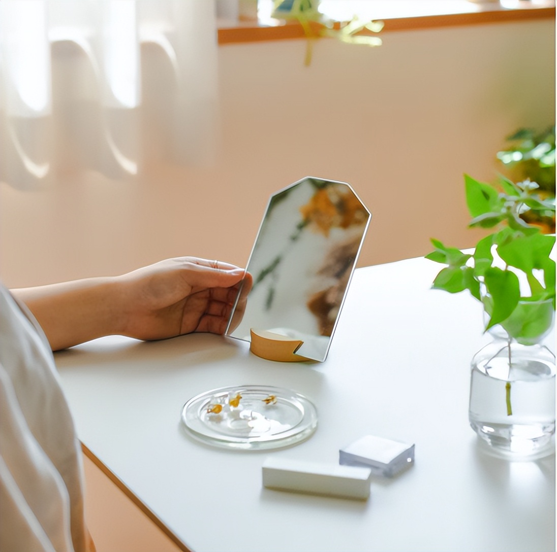 化妆教程日常妆20-25岁,新手化妆教程日常妆超详细