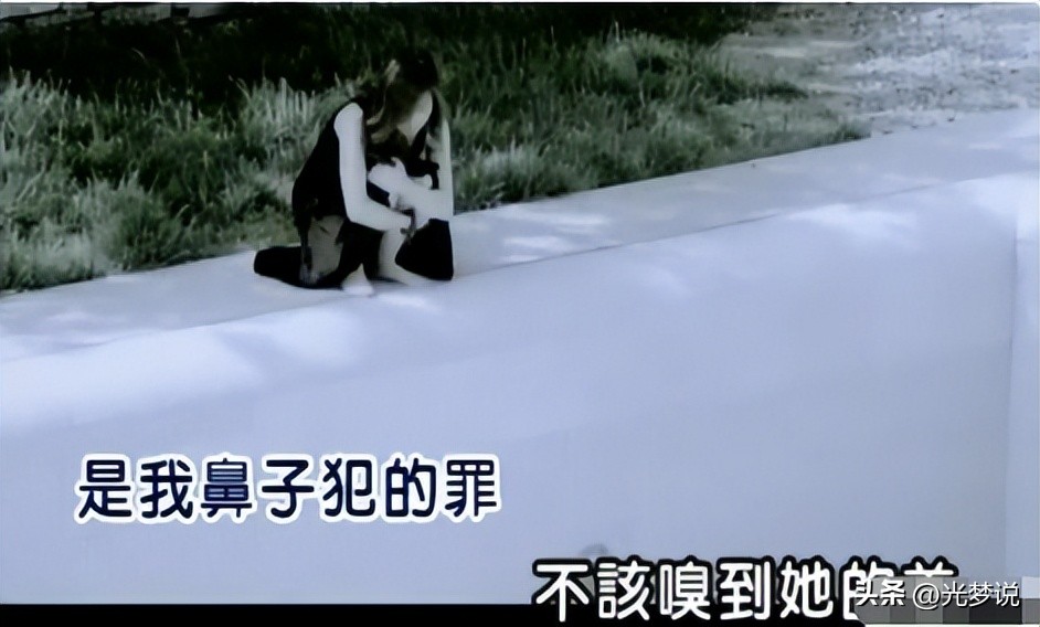 盘点那些被歌词毁了名的歌,明明是毁三观的歌却火得一塌糊涂