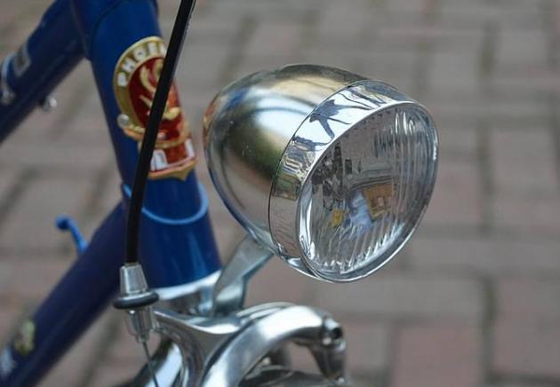 凤凰永久和捷安特哪个值得买,永久自行车对比捷安特