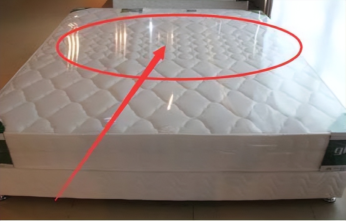 床垫顽固血渍去除的最佳方法,床垫沾到血怎么去除