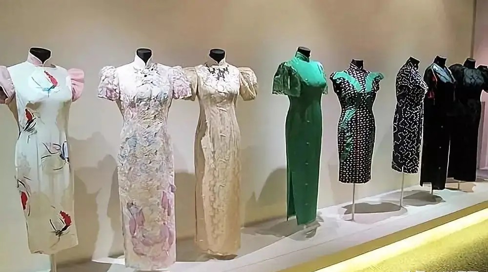 她是香港铜锣湾“主人”，一年光租金就25亿，家族是TVB前东家