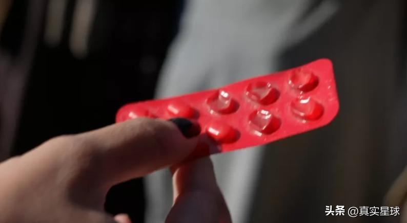 绝望阿富汗！人民排队挨刀卖肾，给婴儿吃镇定剂当饭，卖子女还债