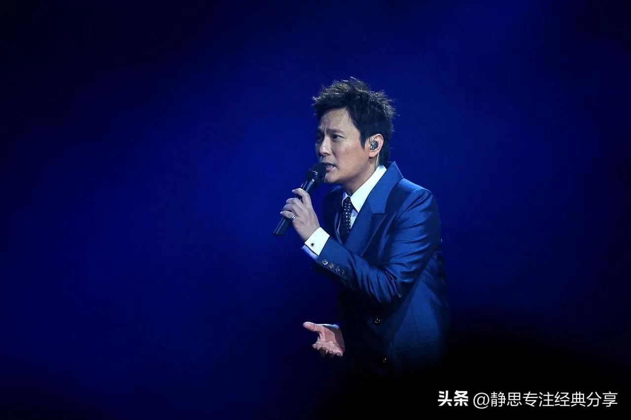 情歌王子张信哲年轻时,张信哲被称为情歌王子