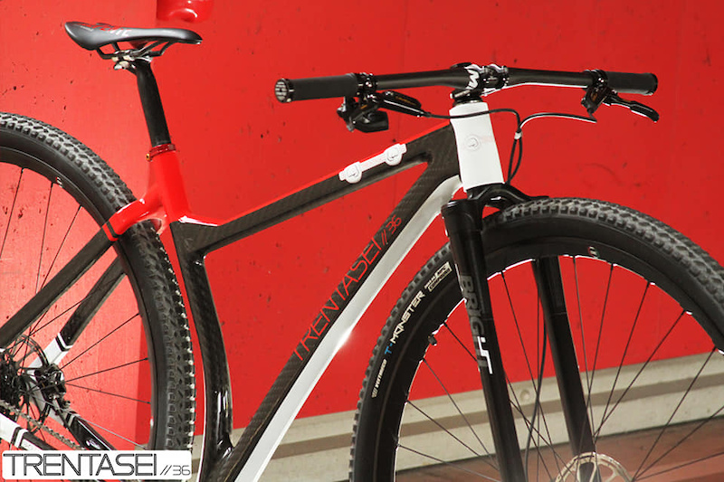 2024款碳纤维山地车推荐,最轻29寸碳纤维山地车