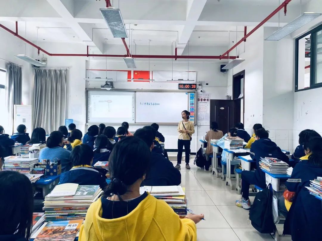 万州三中江南校区最近视频,万州第三中学江南校区