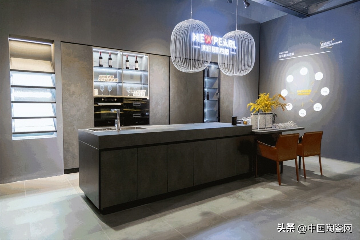 新明珠岩板和德利丰岩板哪个好,佛山岩板哪家好性价比高