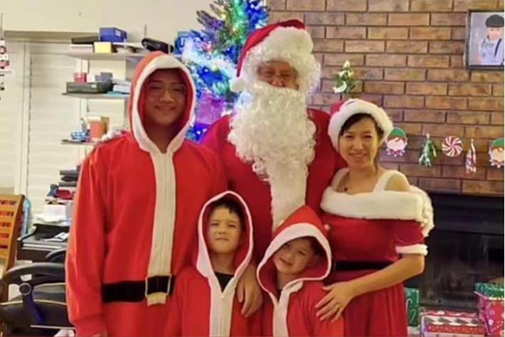 四川女子带子嫁美国人生双胞胎，婆婆带娃，大儿子收到28万成人礼