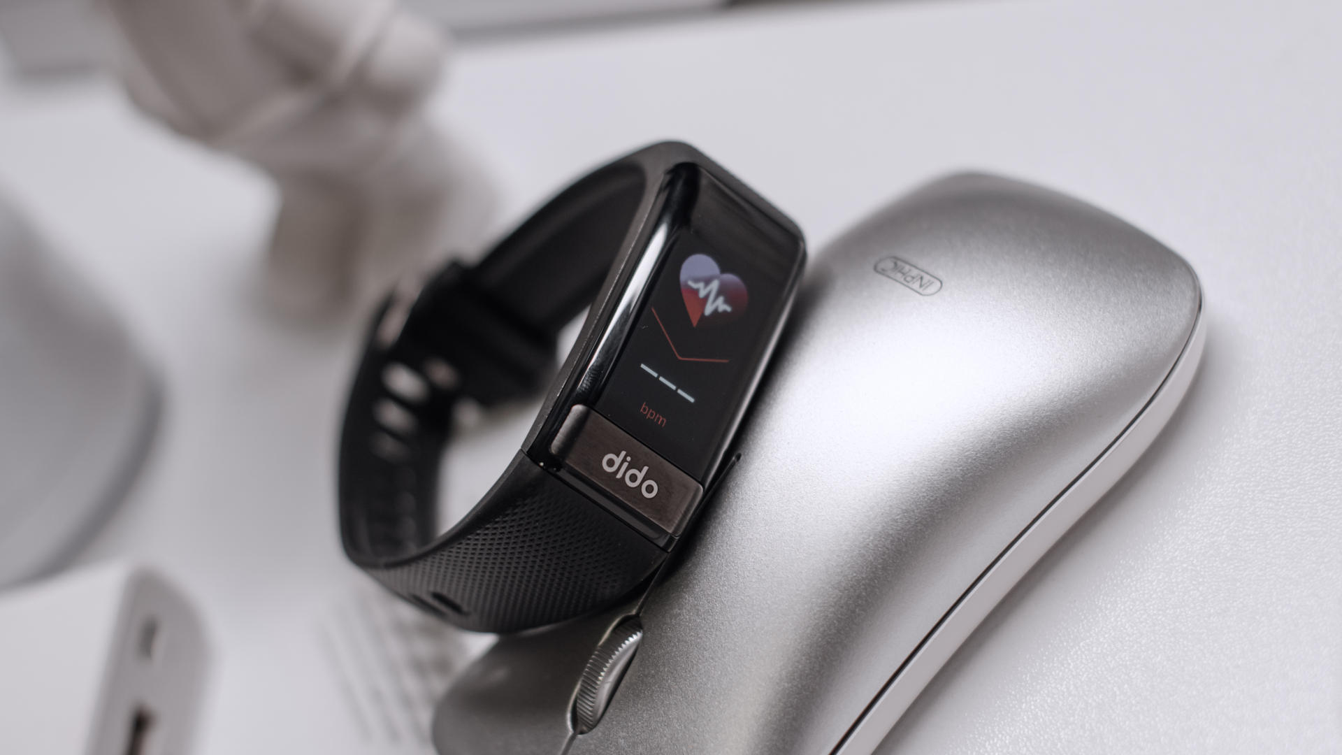 dido智能手环y1和y2的区别,didoy1智能手环如何使用