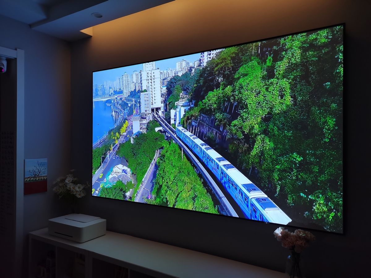 天猫精灵小红盒和天猫魔屏m2对比,智能投影注意事项