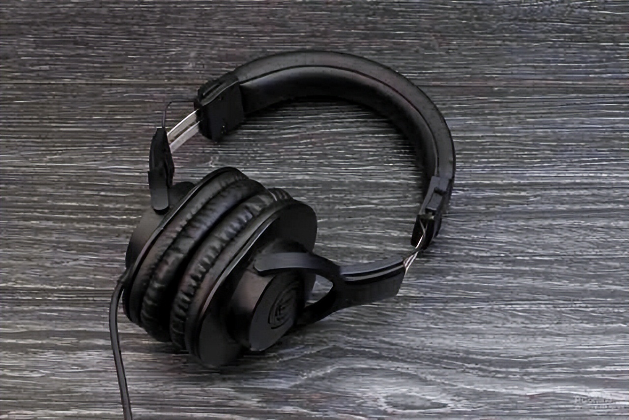 入门封闭式监听耳机推荐,2022耳机推荐高性价比