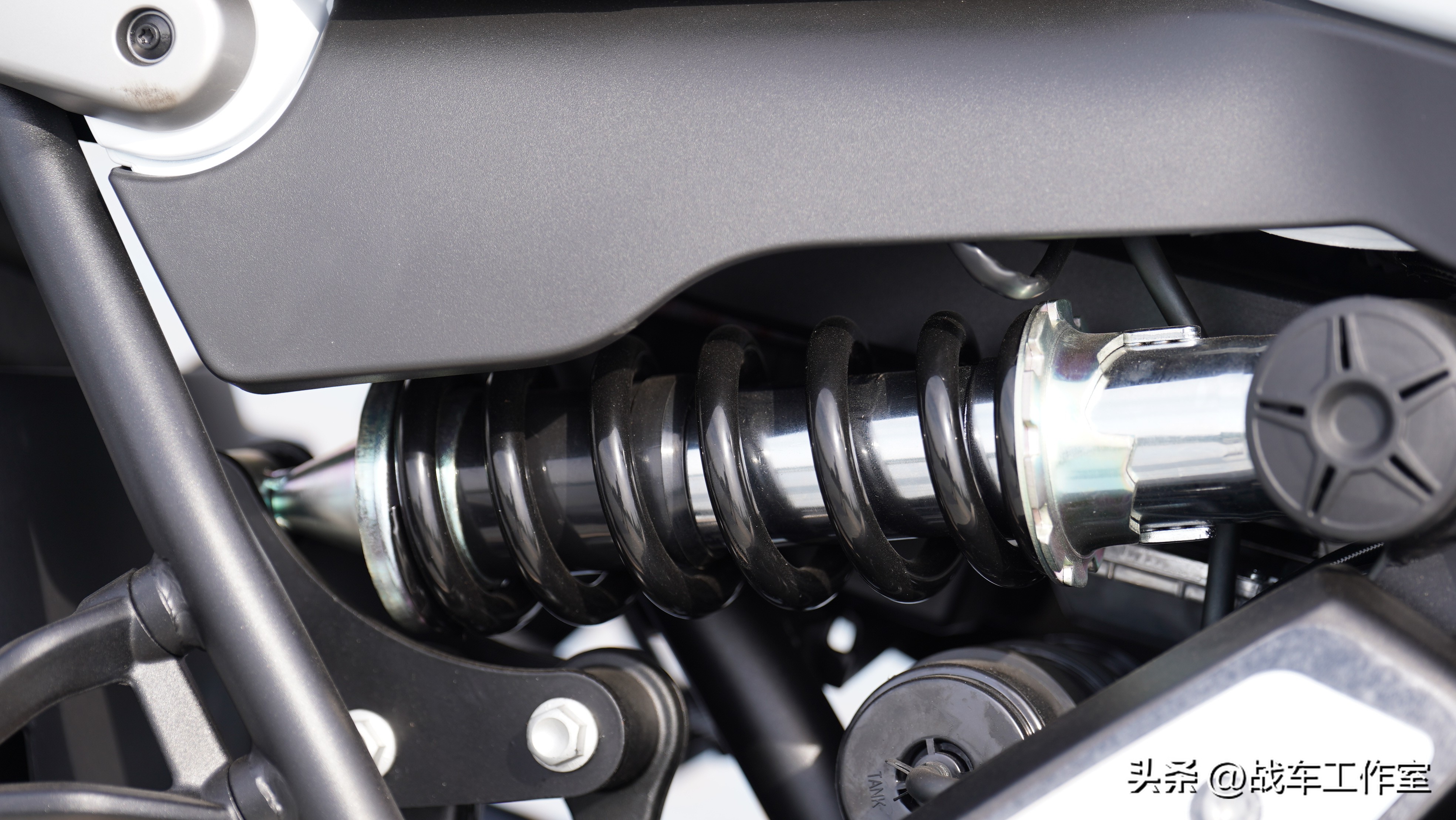 巡航钢炮——QJMOTOR闪700试车报告