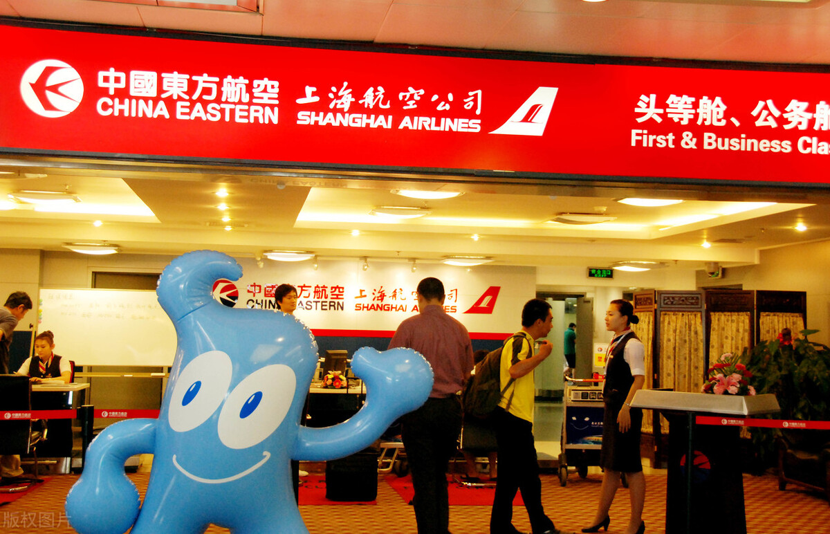 东航商务舱空姐颜值,东航空姐长得漂亮吗