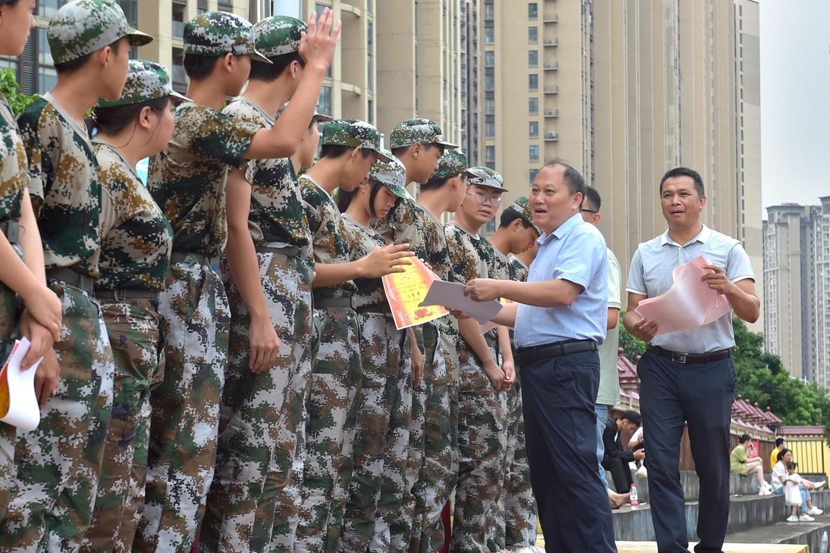 桂林各校军训精彩回顾,广西军训队列操