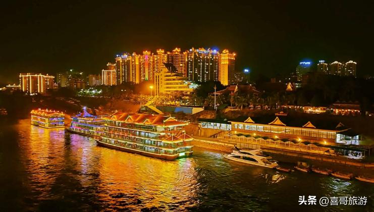 西双版纳有哪些景点自驾游,地铁二乔路站附近有什么景点