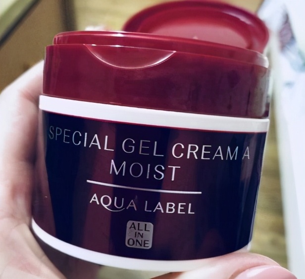 这些面霜让你用后皮肤水润透白,皮肤暗黄补水面霜哪一款好