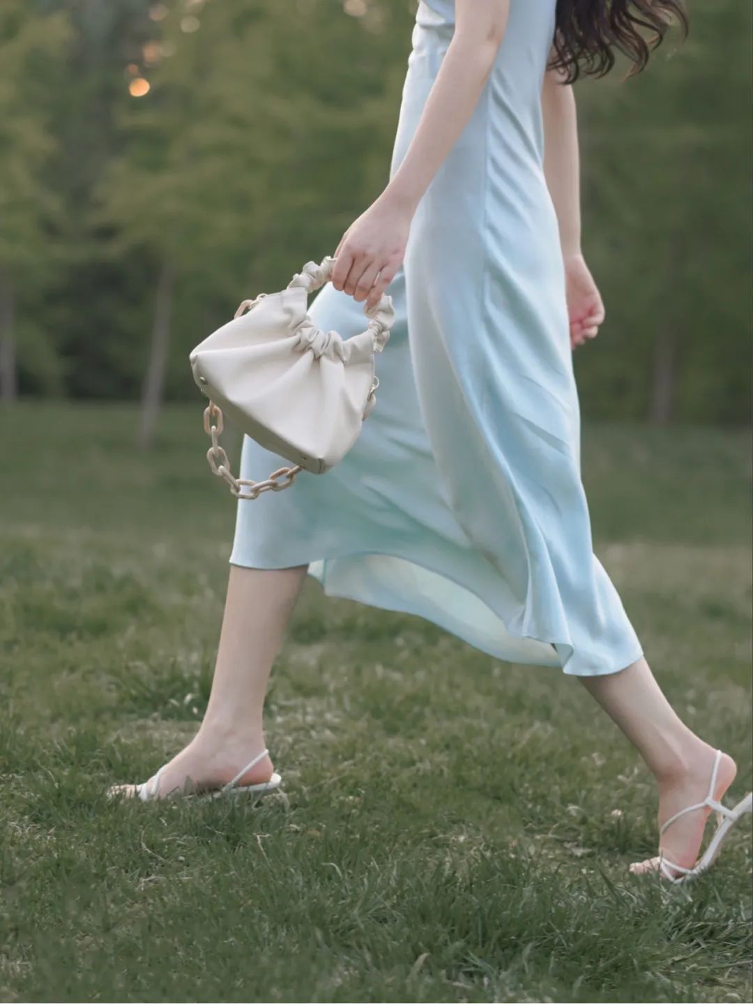 夏季小众吸睛穿搭韩系冰淇淋色,炎热的夏天穿什么颜色显得好看