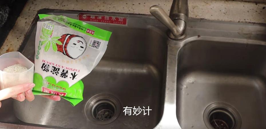 家里下水道堵塞有什么绝招,家里下水道堵了切记别用热水冲