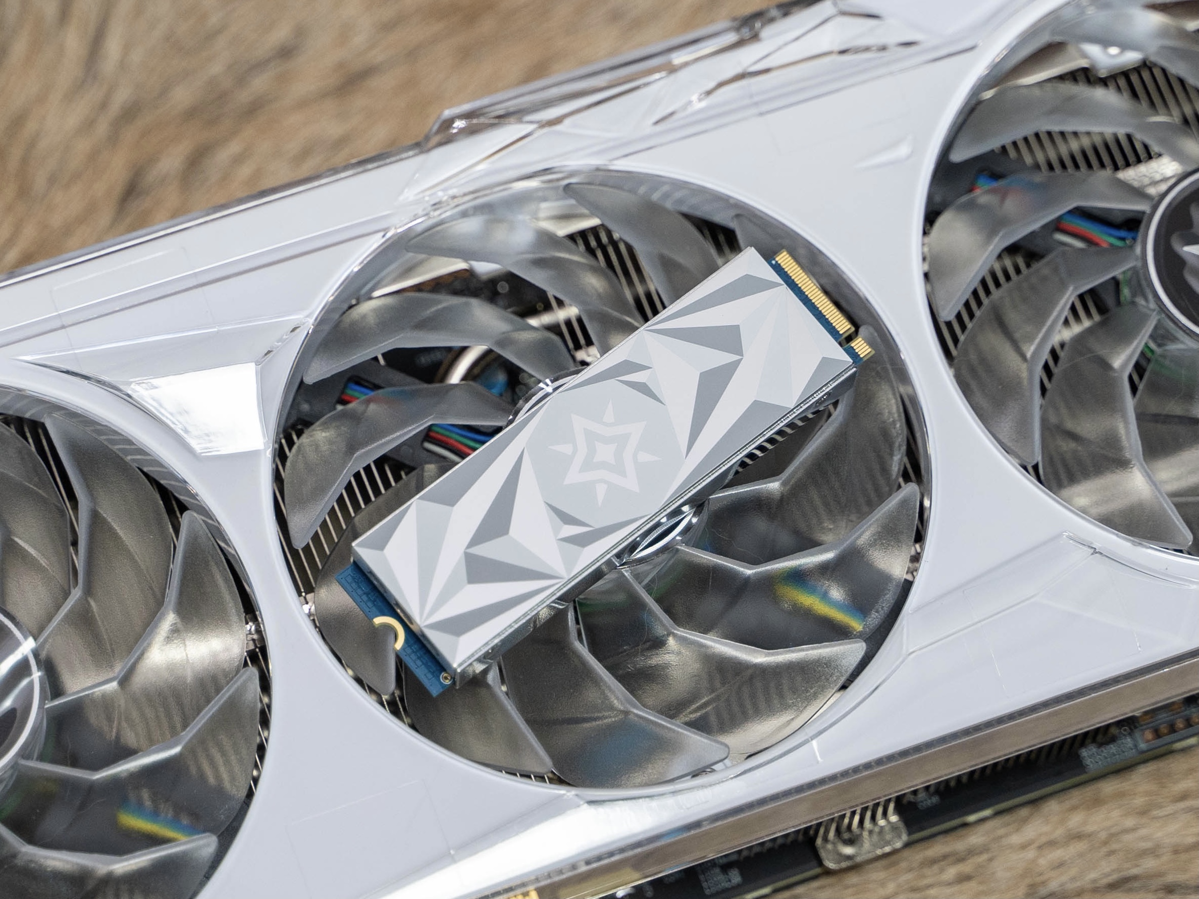 影驰星曜x4m.2固态,影驰星曜x4pro1t怎么样