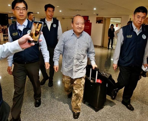 李毅教授演讲台湾,李毅谈台湾最新消息